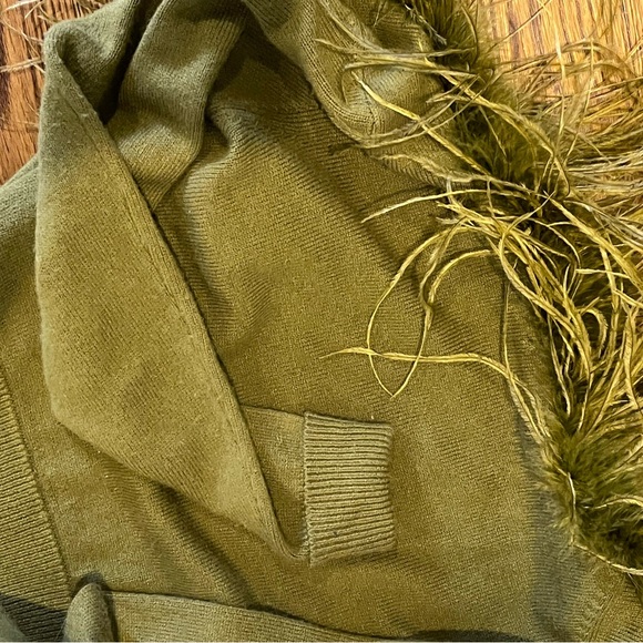 Vintage Betsy Johnson Cardigan with Marabou Feathers and a  Rhinestone Snap - Picture 7 of 8